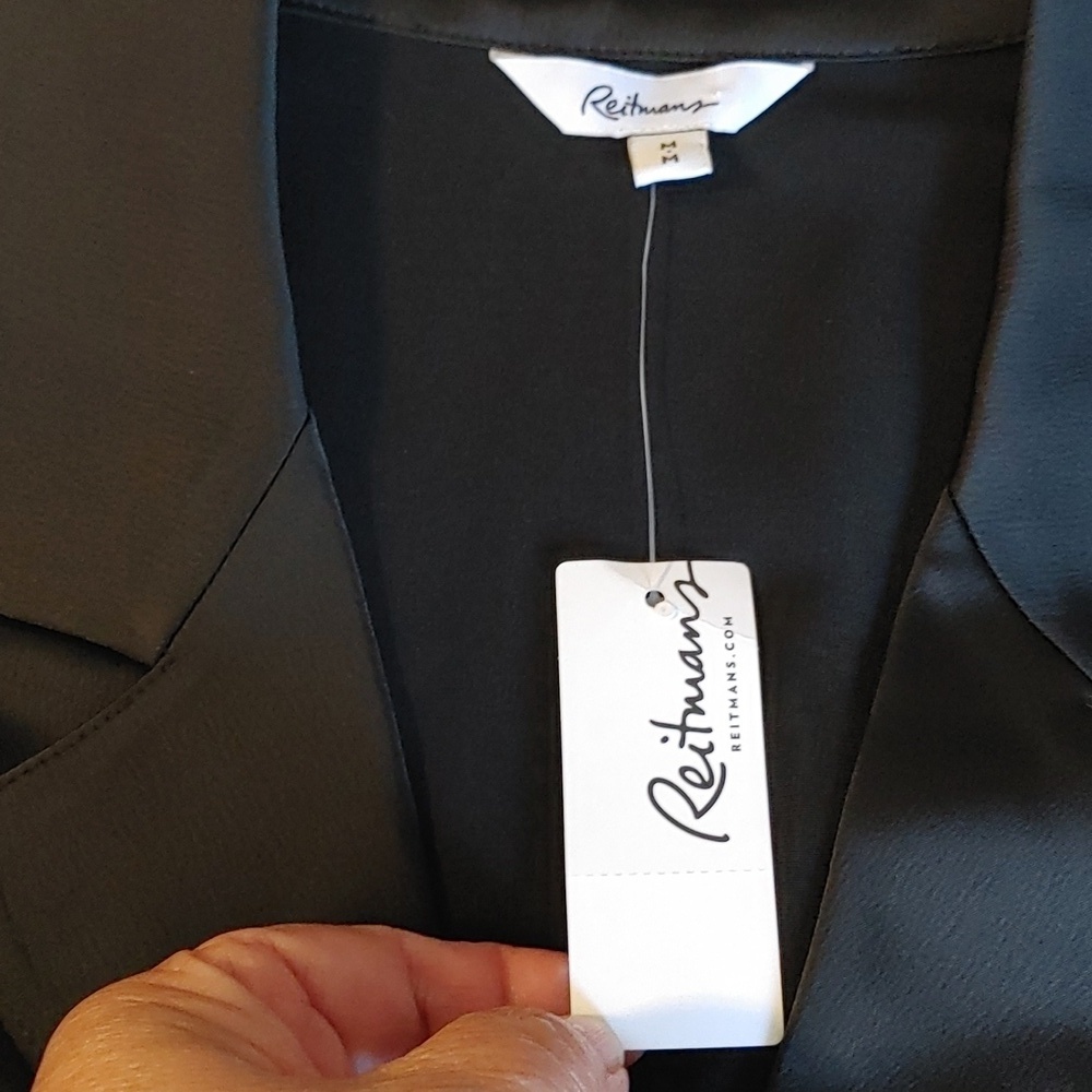 NWT WOMEN'S BLACK SHORT SLEEVE SATIN BUTTON DOWN BLOUSE SIZE MEDIUM - Picture 4 of 10